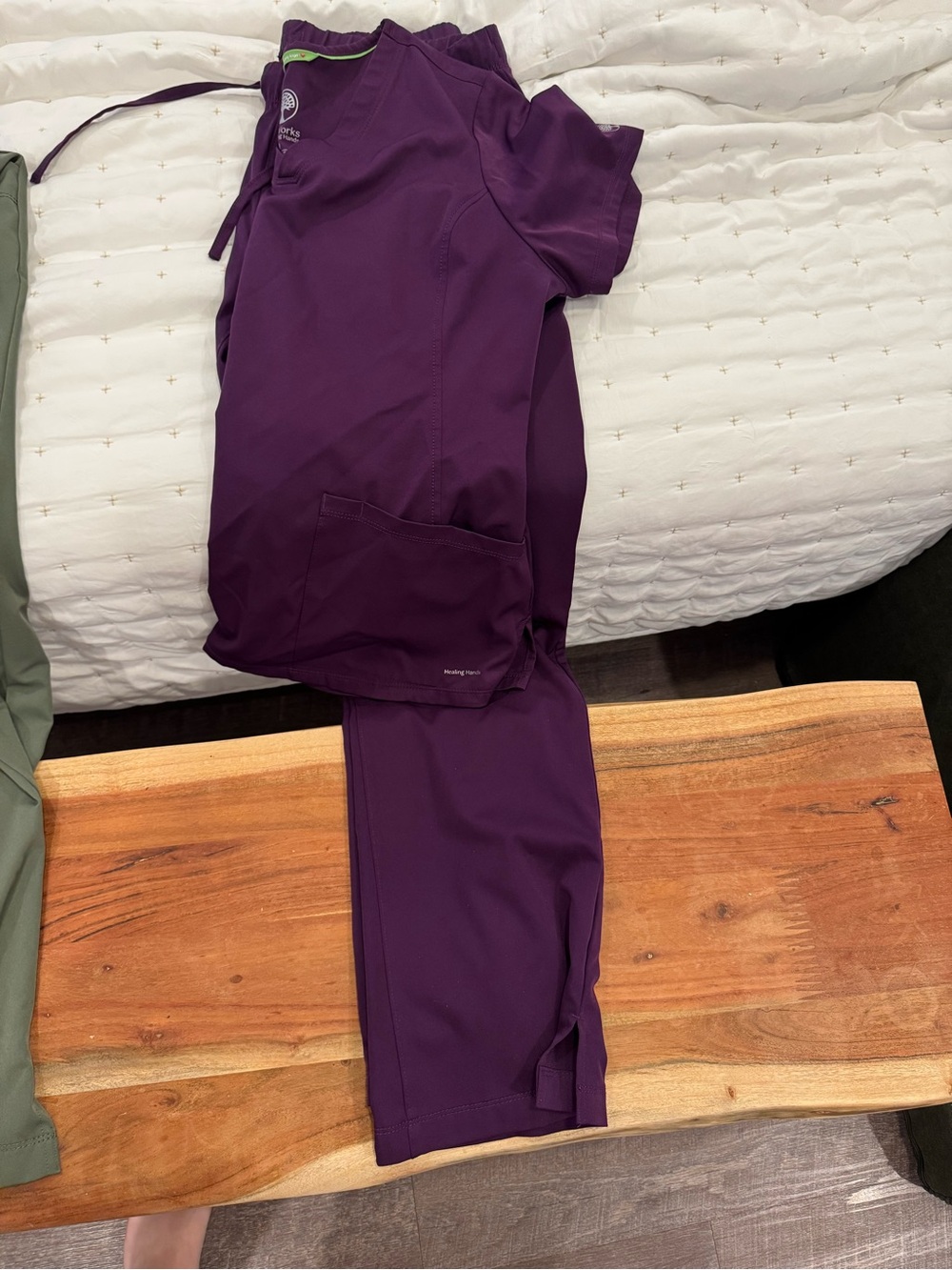 Healing Hands HH Works Purple Scrub Set Women’s Medium Top & Pants